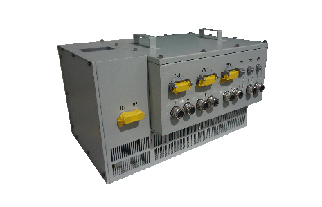 Small locomotive traction converter